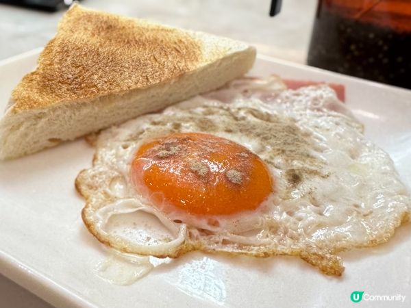 好味抵食早餐雪菜肉碎米粉配多士太陽蛋