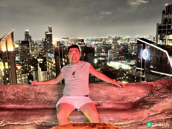 [夕陽之歌?］ 欲窮千里目，更上一層樓！黃昏時分，上到了曼谷...