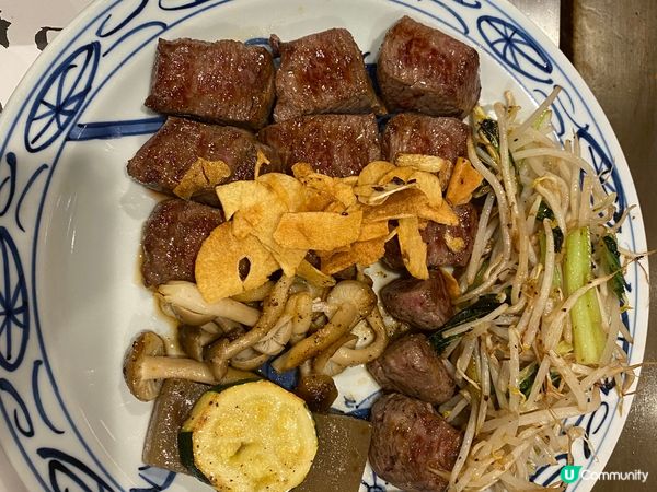 去到日本神戶一定要試最出名的神戶牛，價錢有平有貴，任君選擇。...