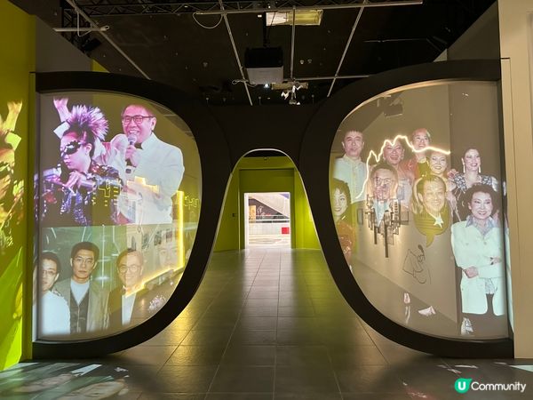 滄海一聲笑-黃霑