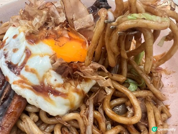 今年先開張嘅新式文青餐記🥢茶記以淺綠色為主嘅裝修🧩