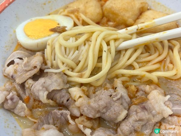 今年先開張嘅新式文青餐記🥢茶記以淺綠色為主嘅裝修🧩