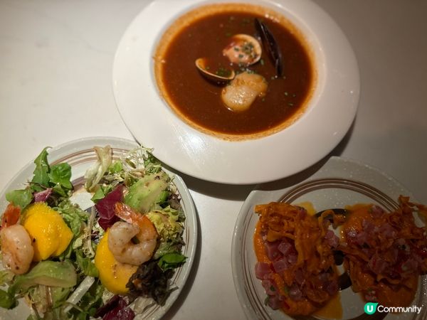 中環聚會餐廳✨ 簡約時尚寬敞 🏙️