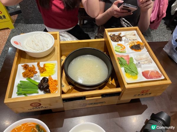 昆明米線初體驗🍜！賣相OK，但...🌶️？