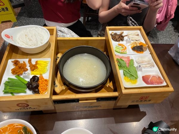 昆明米線初體驗🍜！賣相OK，但...🌶️？