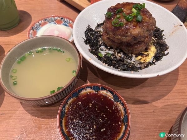 環境氛圍:店內裝潢融入了大量日本動漫元素,氣氛輕鬆活潑,深受...