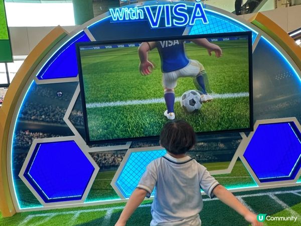 一足即發！⚽️⚽️ 球迷們住進球場啦！🎉