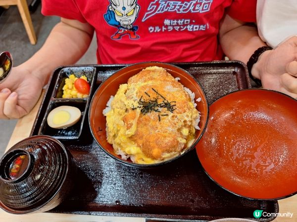 日式咖哩蛋包吉列豬扒飯套餐