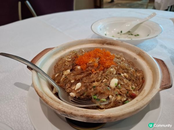 牛肉火鍋大碟抵食，油條大大條，粉絲煲非常美味，價錢平，味道適...