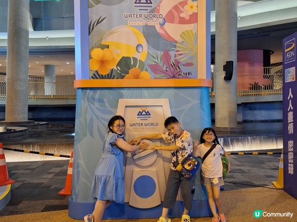 帶3位小朋友去海洋公園水上樂園過一日開心好玩既週末!直得再去...