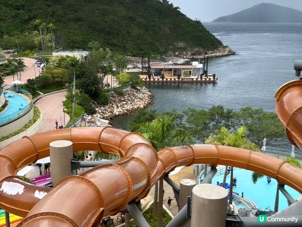 帶3位小朋友去海洋公園水上樂園過一日開心好玩既週末!直得再去...