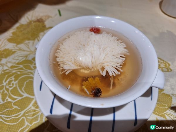 觀塘三小漁 精緻小菜 冰鎮咕嚕肉 黑磚豆腐 好出色 桃膠菊花...