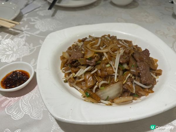 「【深圳美食打卡】佳寧娜潮州菜館| 鮮到爆汁煎蠔餅，滋味十足...
