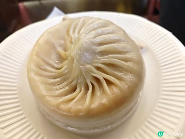 用吸管喝的🦀蟹黃灌湯包