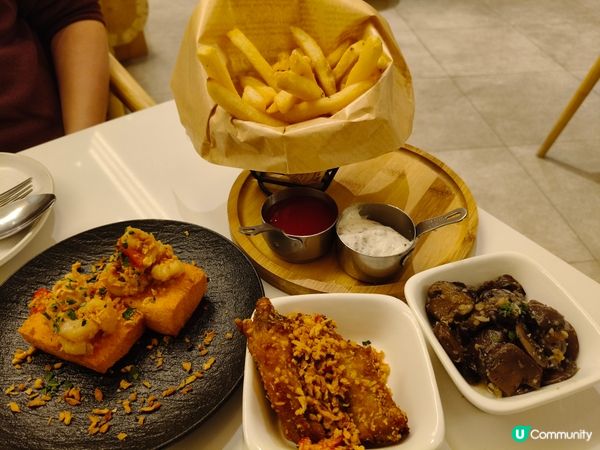 葵芳廣場新發現！🍝  木系裝修好舒服😌