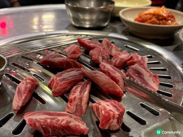 ## 弘大夜宵🔥 炭火烤肉超滿足😋 老房子炭火烤肉