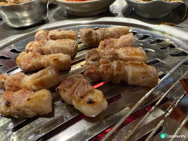 ## 弘大夜宵🔥 炭火烤肉超滿足😋 老房子炭火烤肉