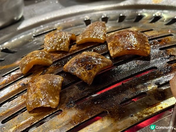 ## 弘大夜宵🔥 炭火烤肉超滿足😋 老房子炭火烤肉