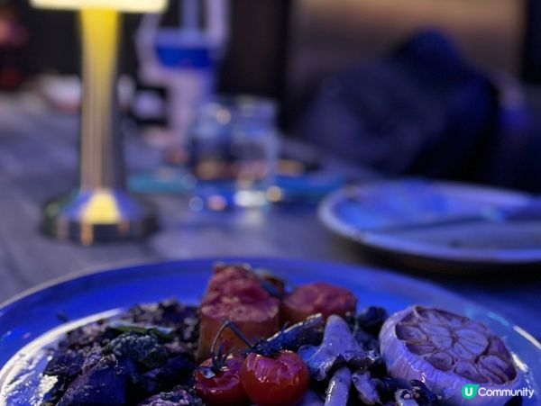 1.  煙燻肉乾脆！蒜片加持！🤤