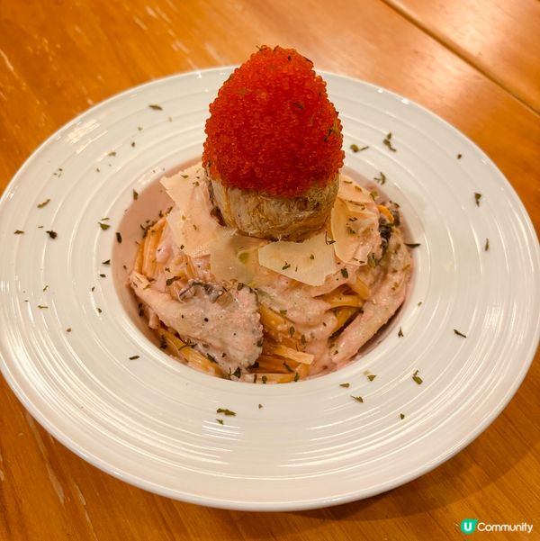 蟹籽蟹肉明太子三文魚長通粉