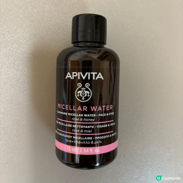 Apivita 面部及眼部卸妝液，卸妝效果不錯