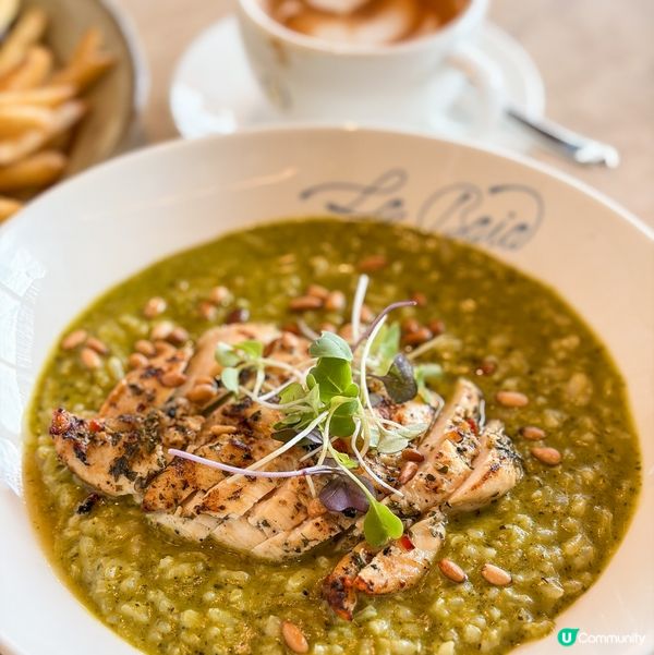 🌊 啟德體育園主場館後面嘅美食海灣真係一個好chill嘅地方...