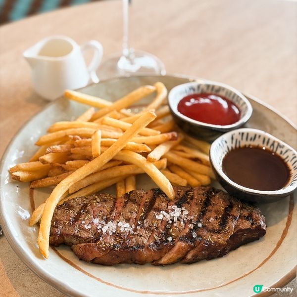 🌊 啟德體育園主場館後面嘅美食海灣真係一個好chill嘅地方...