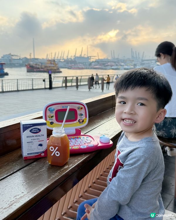 Adrian呢日忙於用電腦仔扮工💻 點可以唔帶埋InnoPh...