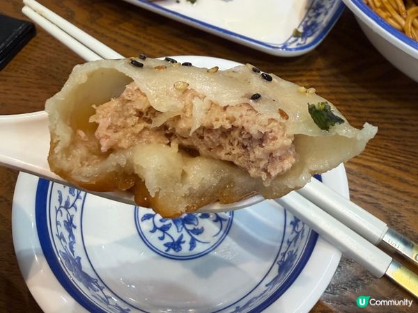 【佐敦美食｜必試超爆汁生煎包＋金黃豬扒拌麵】