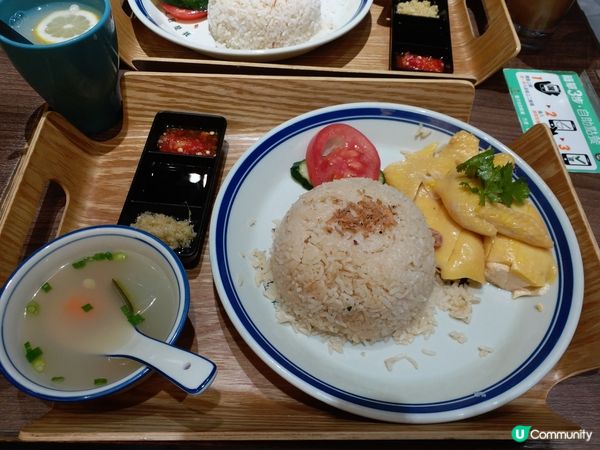 某日的海南雞飯，雖然忘記了味道，但記得很好食，很開心的一餐，...