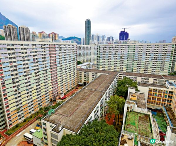 彩虹邨：擁有七彩色外牆的彩虹邨，每幢大廈都塗上不同顏色，形成...