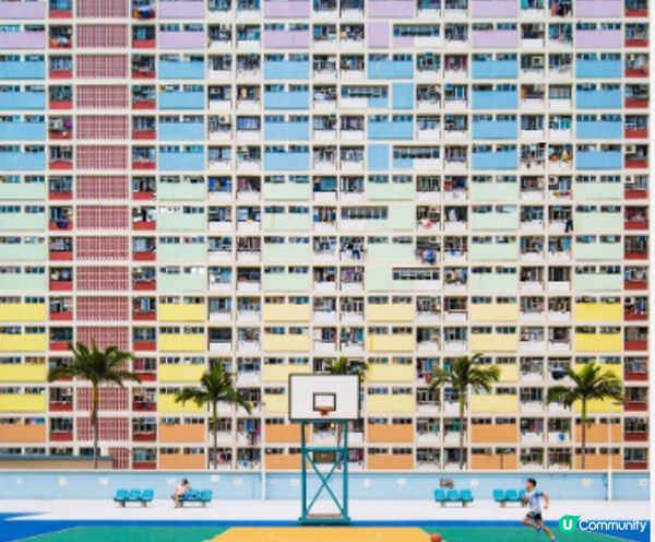 彩虹邨：擁有七彩色外牆的彩虹邨，每幢大廈都塗上不同顏色，形成...