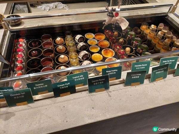 第一次黎呢間buffet, 原來熱食係自選既。