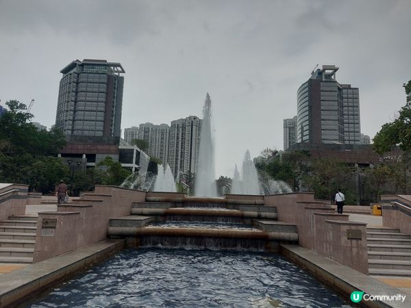 花香園林，動靜皆宜