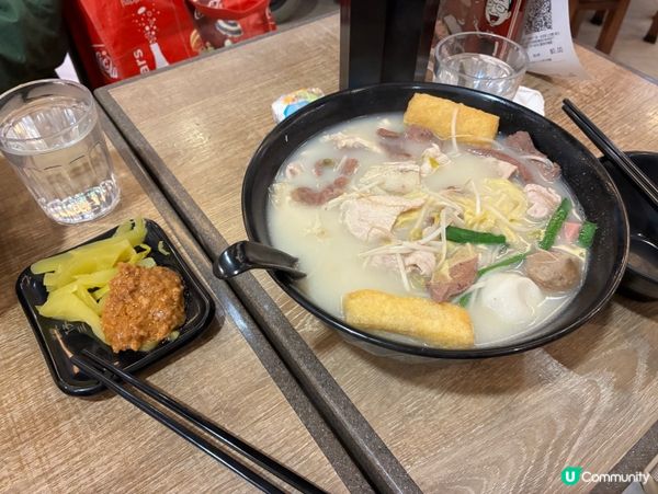 譚仔三哥·$39口水雞米線