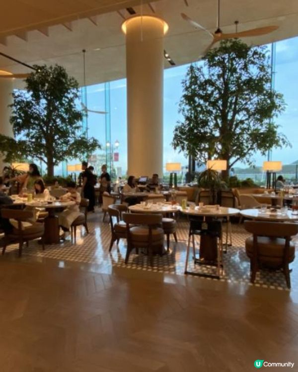 我地本身好想租酒店果間有私人泳池的頂層泳池套房架😍…不過說實...