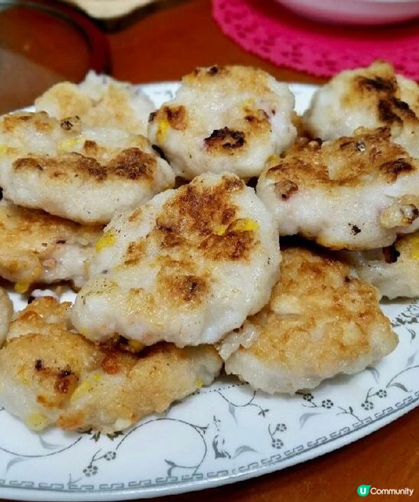 自家粟米墨魚餅😊煎到香脆好好味，自己手打墨魚特別有口感，屋企...