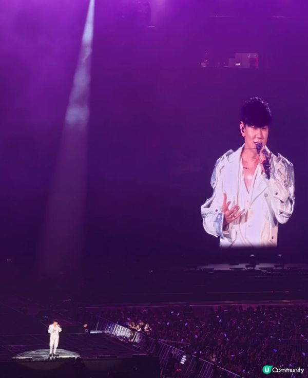 全場跟住唱，大型唱K現場！