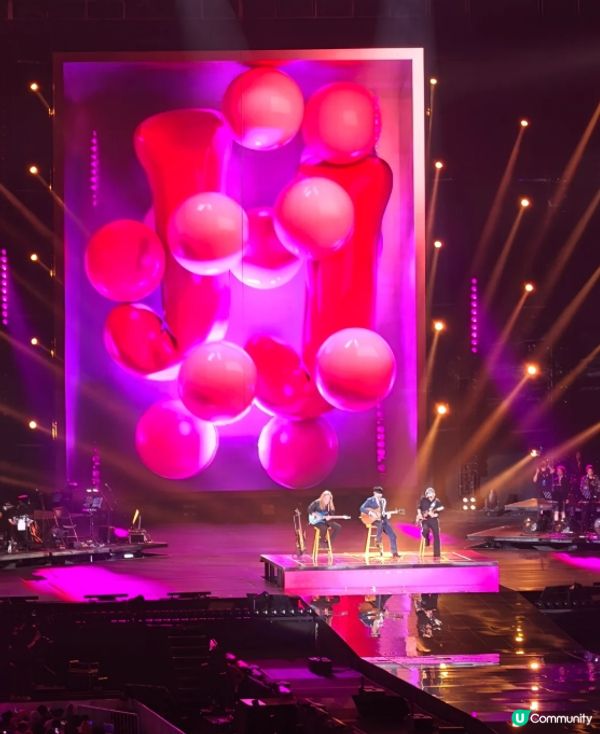 全場跟住唱！🎤