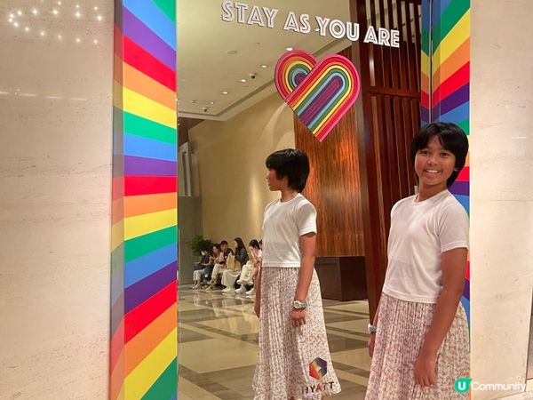 Hyatt 期間限定彩虹🌈蛋糕
