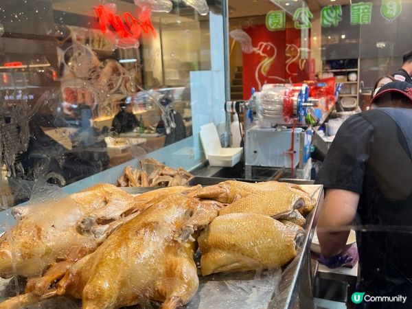 台北阿城鵝肉，米芝連推薦，煙燻鵝肉每片夾起來不但厚薄度一樣，...