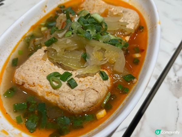 台北阿城鵝肉，米芝連推薦，煙燻鵝肉每片夾起來不但厚薄度一樣，...