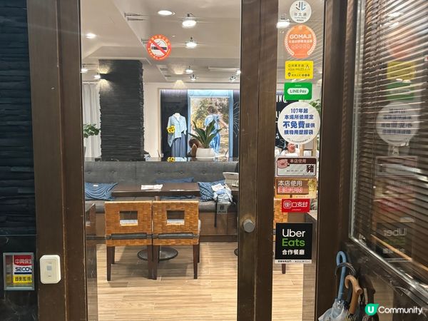 台北車站附近的咖啡弄餐廳。窩夫非常好吃，不是太甜恰到好處。另...