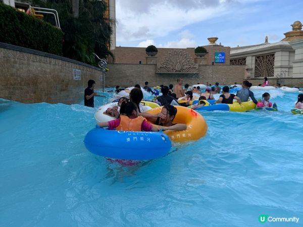 帶小朋友去水上樂園 係夏天必修課。