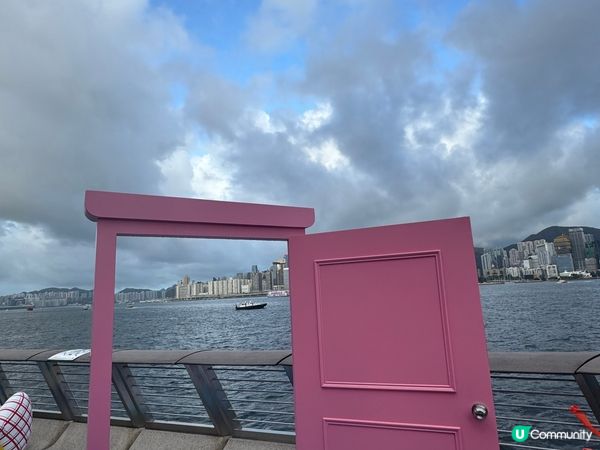 同多啦A夢一齊用隨意門體驗不一樣的香港。