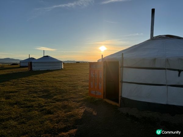 呢度係蒙古國，上星期去完旅行，係咪望無際既大草原配埋蒙古包，...