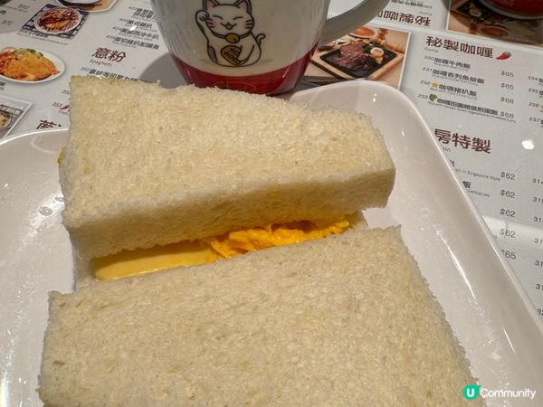 這是荃灣紅豆冰室，真材實料，性價比高。店內多數是卡位，而且是...