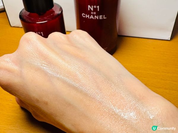 Chanel山茶花精華系列