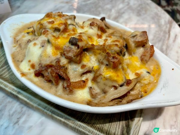 芝士焗雞扒黑松露意粉