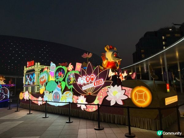 新年一定要去看花車